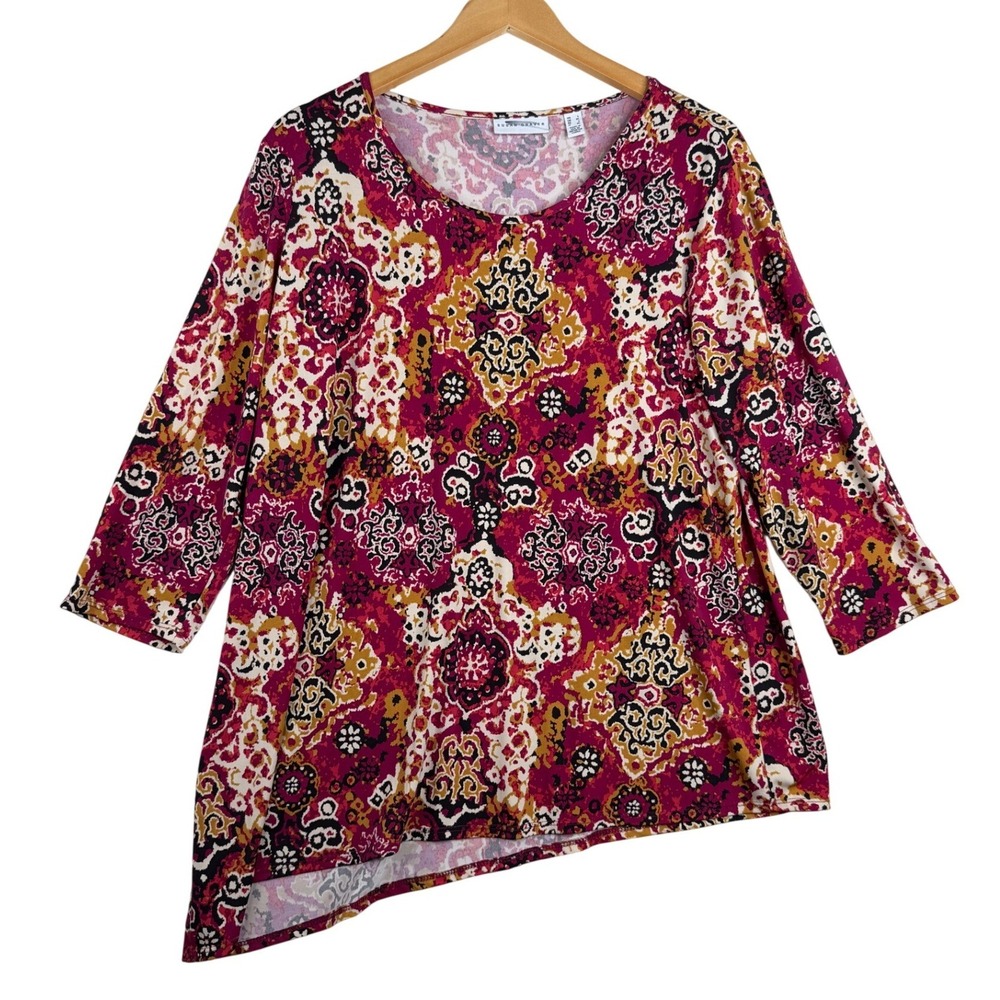 Susan Graver Printed Asymmetrical Printed Liquid Knit Blouse size Large Red/Blac